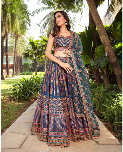Women Designer Lehengas choli