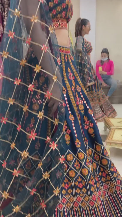 Women Designer Lehengas choli