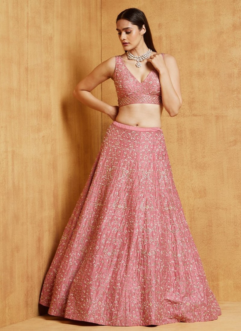 Pink Lehenga Designs : पिंक लहंगे के खूबसूरत डिज़ाइन आपके लुक को और भी  निखार देंगे